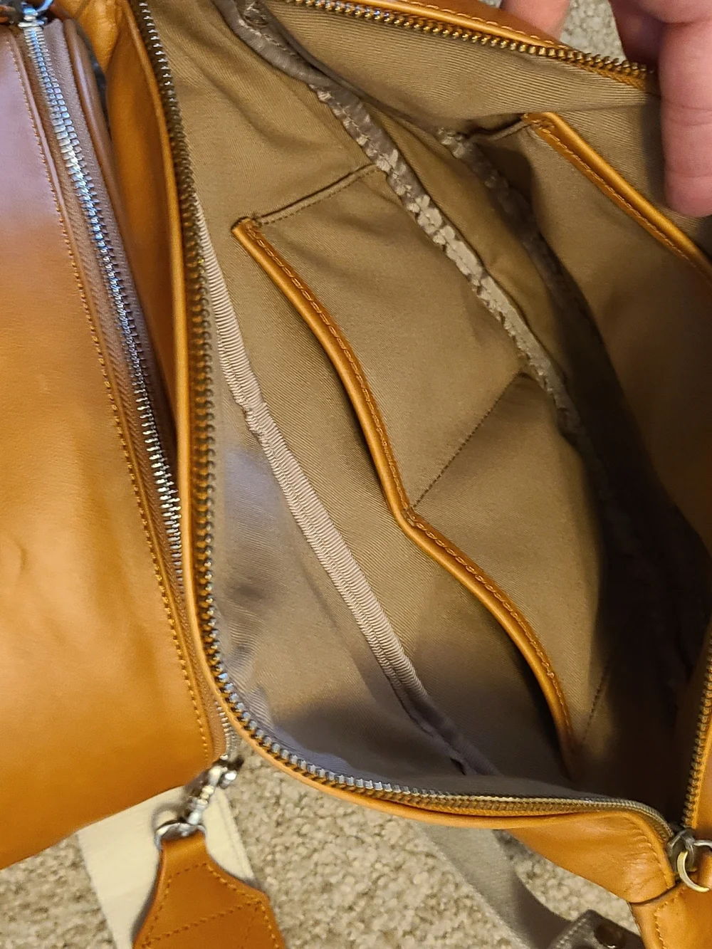 Andar Leather Collection